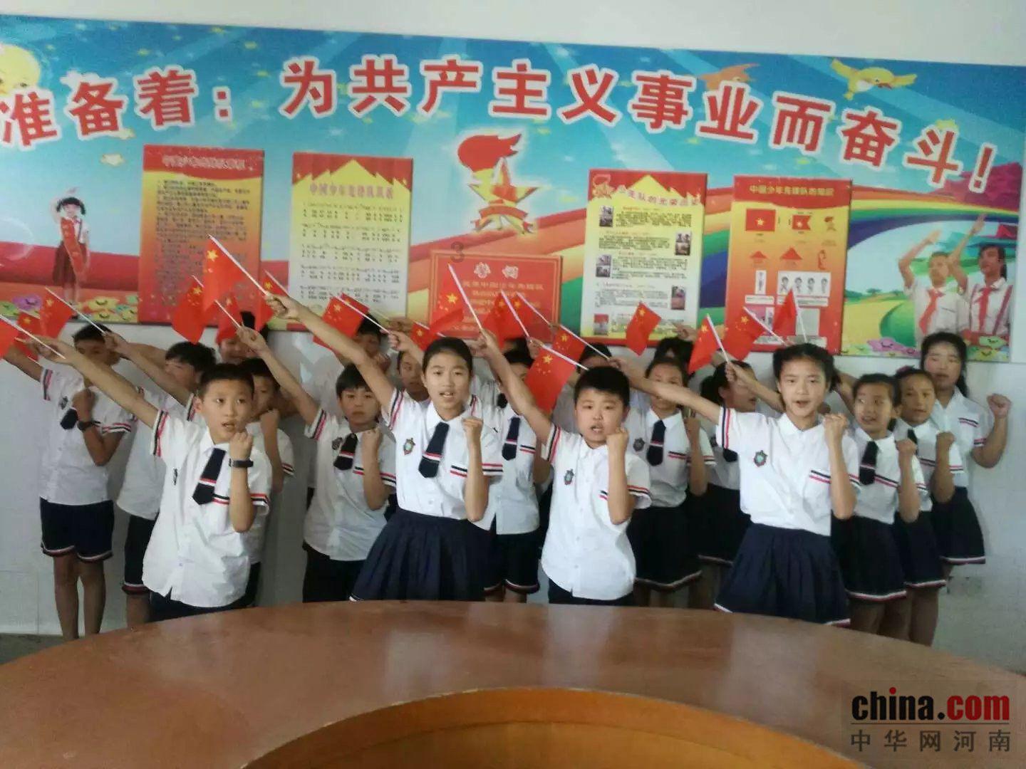 自己有一张50年前的邮票，这种邮票现在值多少钱？